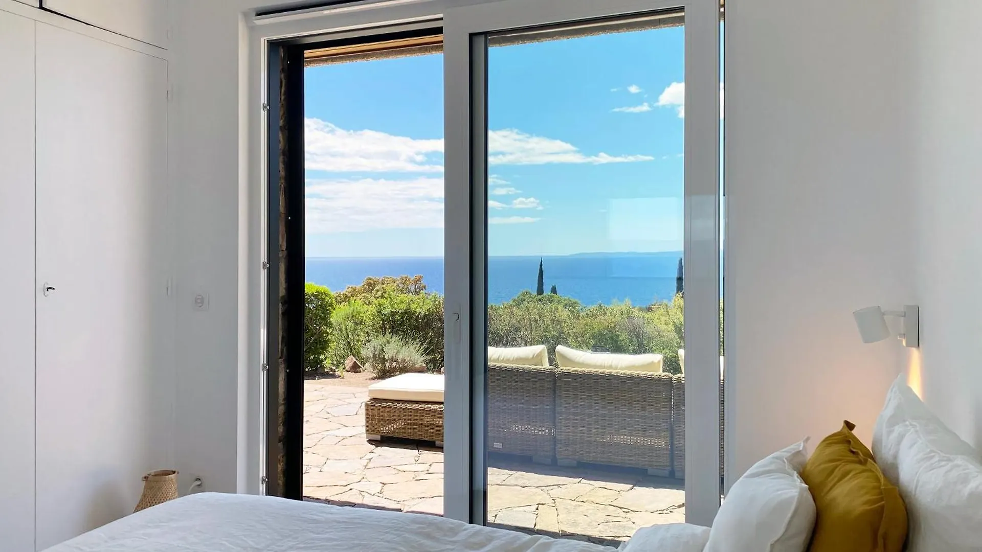 Superbe Petite Villa Moderne Surplombant La Mer Сен-Рафаэль Франция